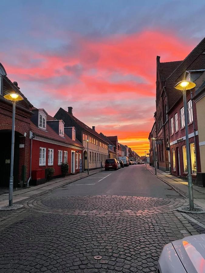 Charmerende Byhus I Praesto Centrum Экстерьер фото